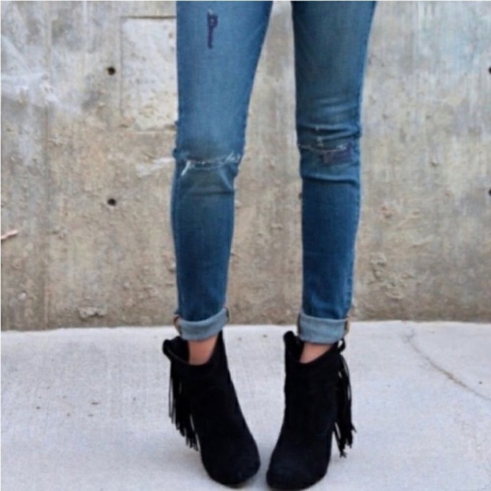 Steve Madden Black Suede Cian Fringe Western Booties Size 8.5M - Picture 4 of 9
